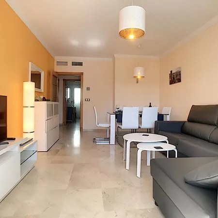 2239-lovely 2 Bedrooms With Pool And Paddle Court شقة مانيلفا