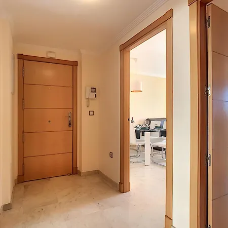 2239-lovely 2 Bedrooms With Pool And Paddle Court *