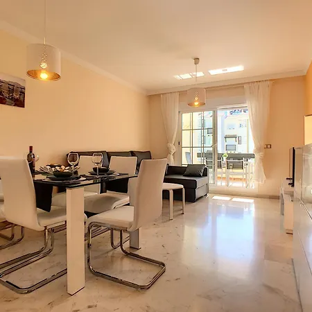 2239-lovely 2 Bedrooms With Pool And Paddle Court مانيلفا